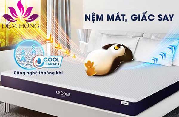 đệm cao su thiên nhiên Ladome sử dùng công nghệ Cool Adapt thông thoáng, mềm mịn
