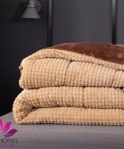 Chăn lông cừu Nicolas chất lượng cao, xếp gọn gàng